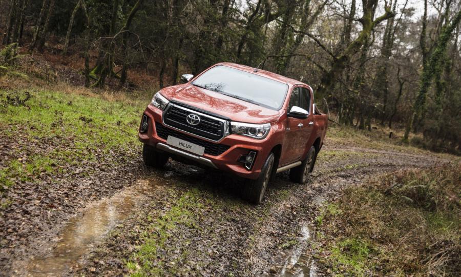  Toyota Hilux 4x4 Special Edition Double Cab 2018 года  (фото 19 из 26)